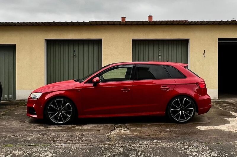 Rot Gebraucht 2019 Audi A3 Sport Limousine | 17.400 € (Fairer Preis) - Bild 1/4
