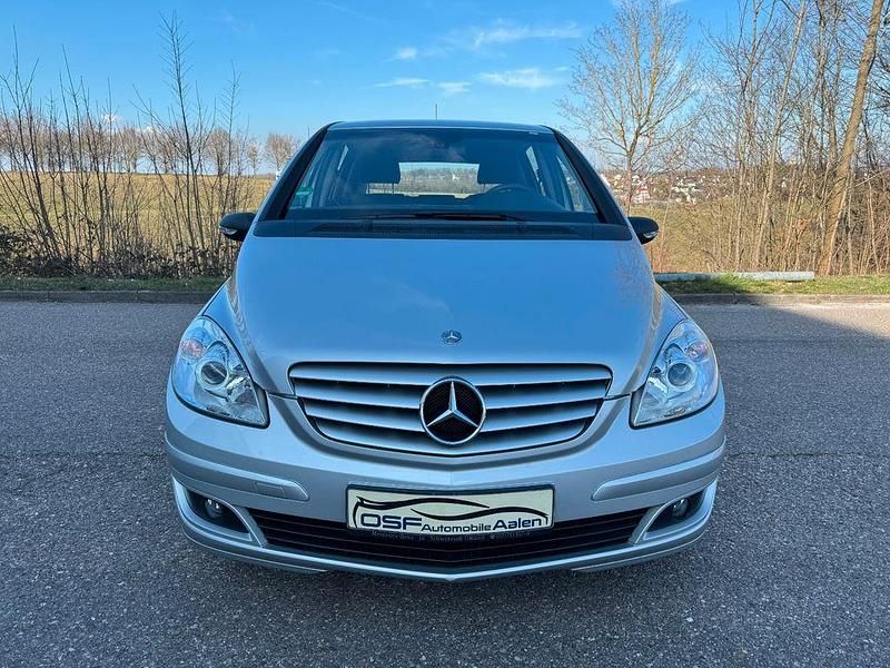 Usata Mercedes B150 95 CV (69 kW) 2006 Argento Monovolume