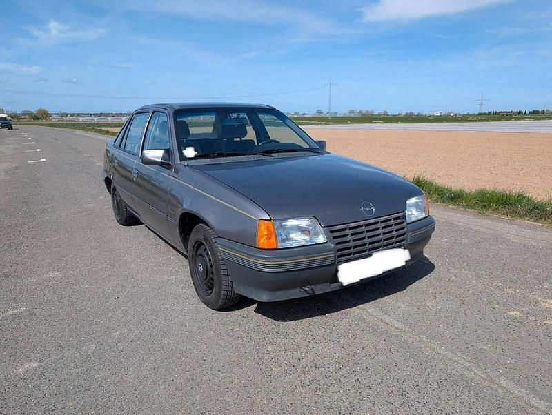 Gebraucht Opel Kadett 75 PS (55 kW) 1988 Grau Kleinwagen
