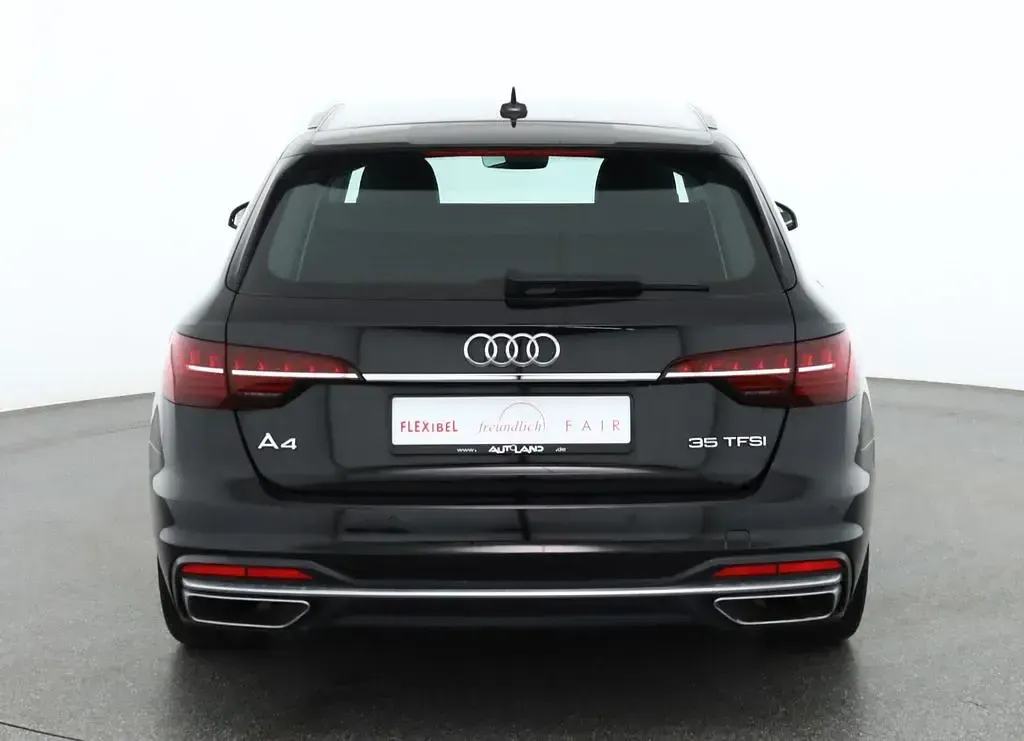 Gebraucht Audi A4 Advanced 150 PS (110 kW) 2020 Mythosschwarz metallic Kombi