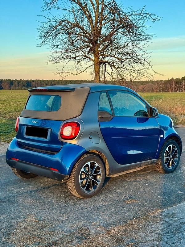 Gebraucht Smart ForTwo Cabrio 60 kW (82 PS) 2017 Blau Cabrio