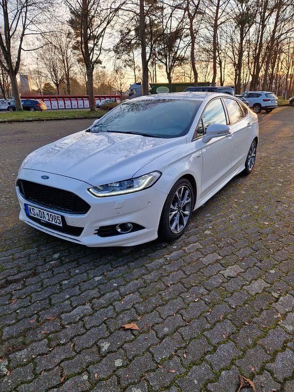 Weiß Gebraucht 2019 Ford Mondeo ST-Line Limousine | 17.850 € (Teuer) - Bild 1/4