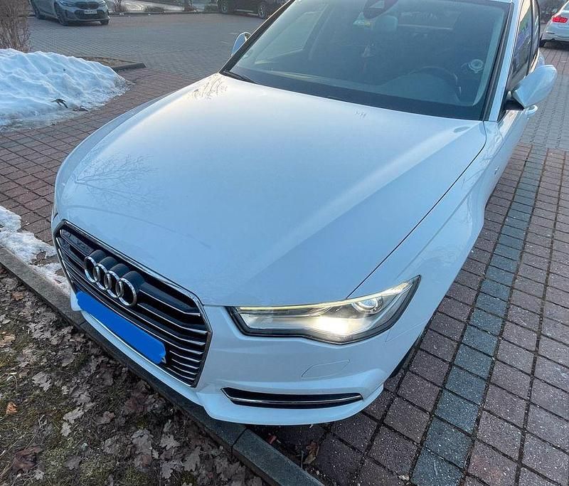 Weiß Gebraucht 2016 Audi A6 Limousine | 18.000 € (Etwas zu teuer) - Bild 1/4