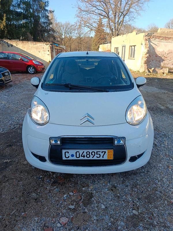 Gebraucht Citroën C1 68 PS (50 kW) 2010 Weiß Kleinwagen