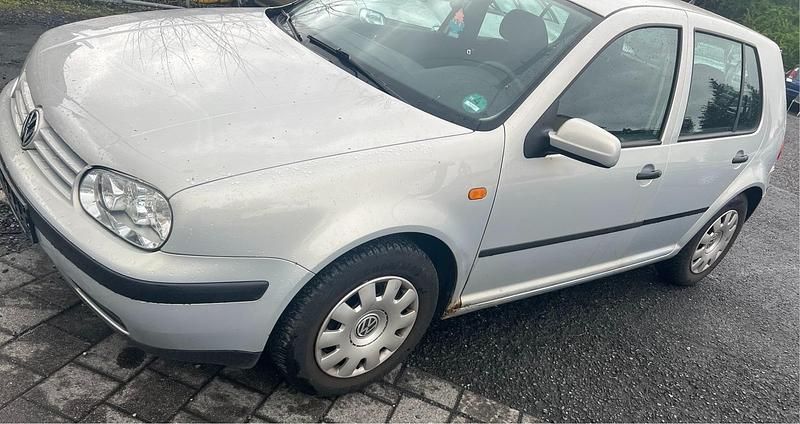 Gebraucht VW Golf III 101 PS (74 kW) 1998 Silber Kleinwagen