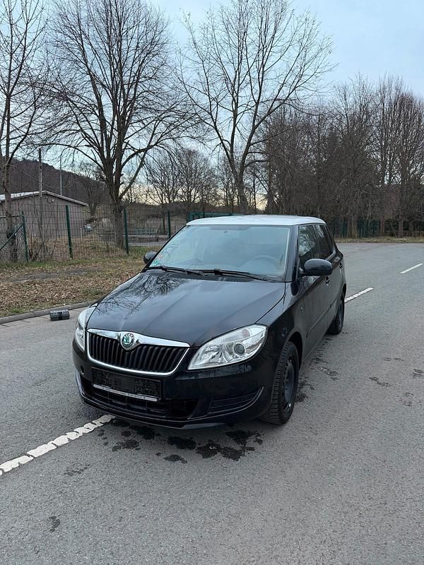 Gebraucht Skoda Fabia 60 PS (44 kW) 2011 Schwarz Limousine