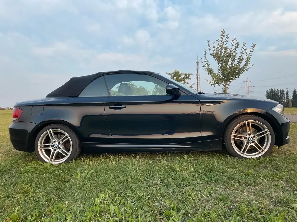 Gebraucht BMW 120 Cabriolet M Sport 177 PS (130 kW) 2012 Schwarz Cabrio