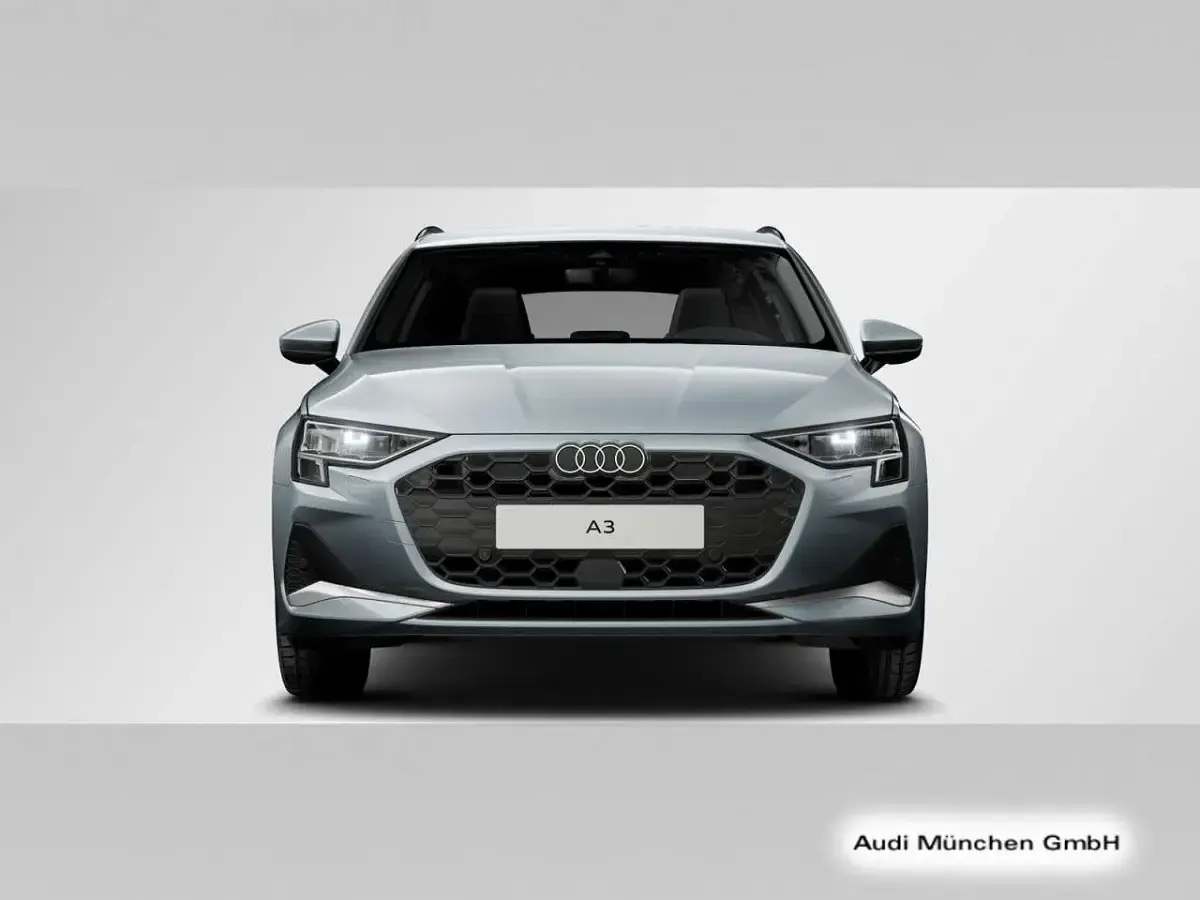 Gebraucht Audi A3 Advanced Plus 150 PS (110 kW) 2025 Pfeilgrau perleffekt Limousine