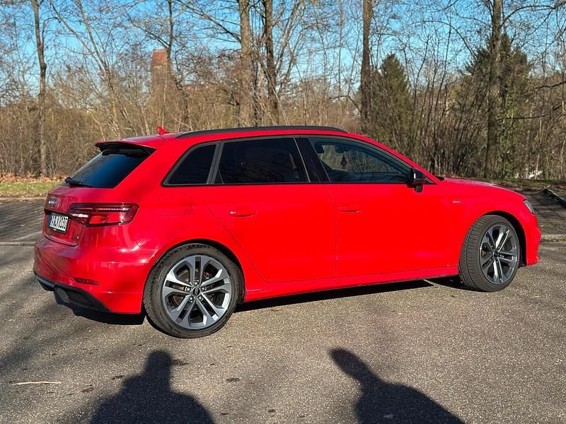 Gebraucht Audi A3 Sportback 190 PS (139 kW) 2017 Rot Kleinwagen