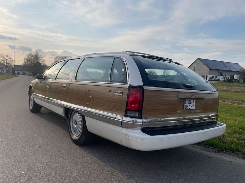 Weiß Gebraucht 1993 Buick Roadmaster Kombi | 11.900 € - Bild 1/4