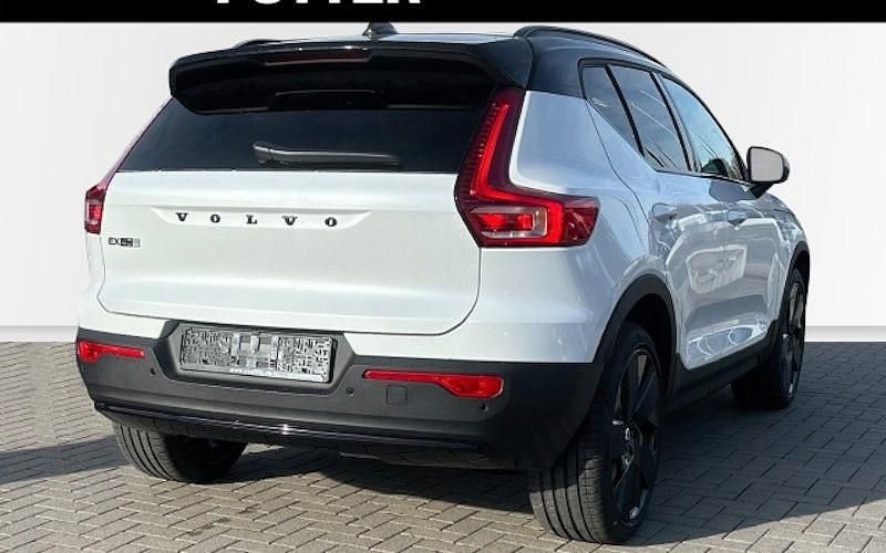 Neu Volvo EX40 Plus 185 kW (252 PS) 2026 Metallic (weiss SUV