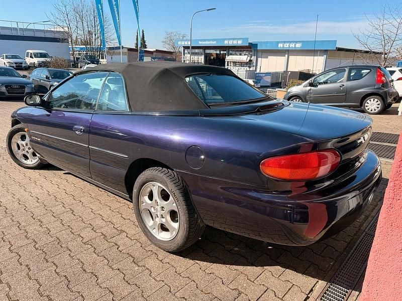 Gebraucht Chrysler Stratus 163 PS (119 kW) 1999 Violet Cabrio