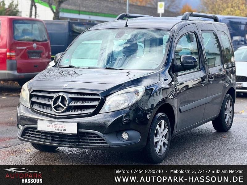 Schwarz Gebraucht 2014 Mercedes Citan 109 Kombi | 6.999 € (Guter Preis) - Bild 1/4