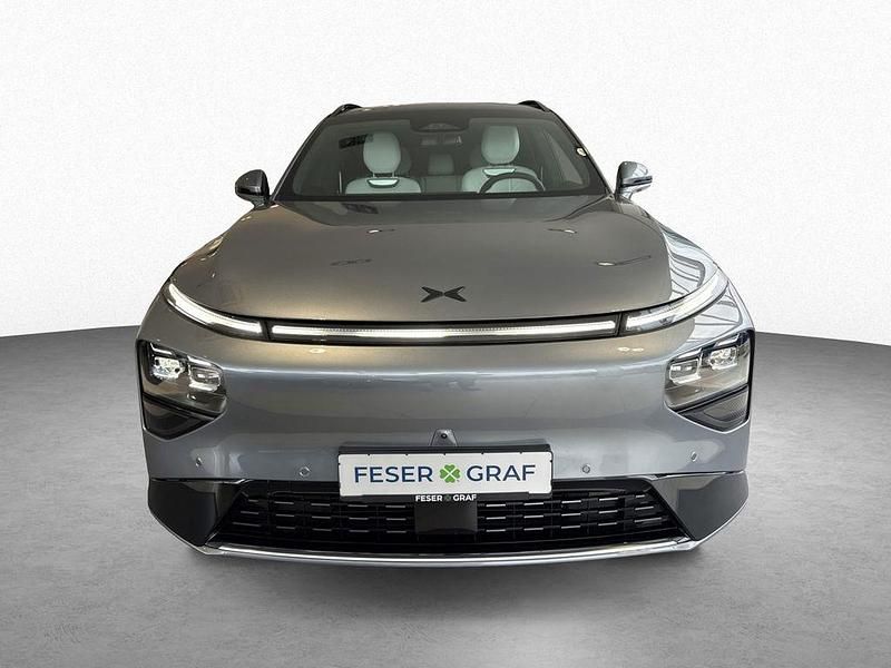 Neu XPENG G9 422 kW (575 PS) 2026 Grau SUV