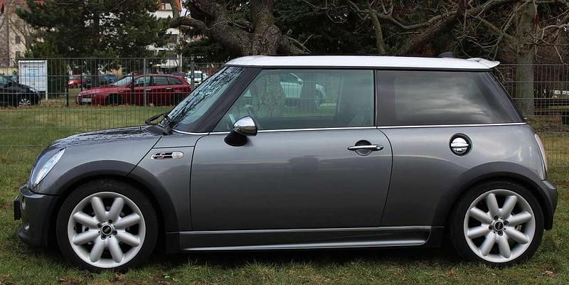Gebraucht Mini Cooper S 194 PS (142 kW) 2004 Dark silver metallic Kleinwagen
