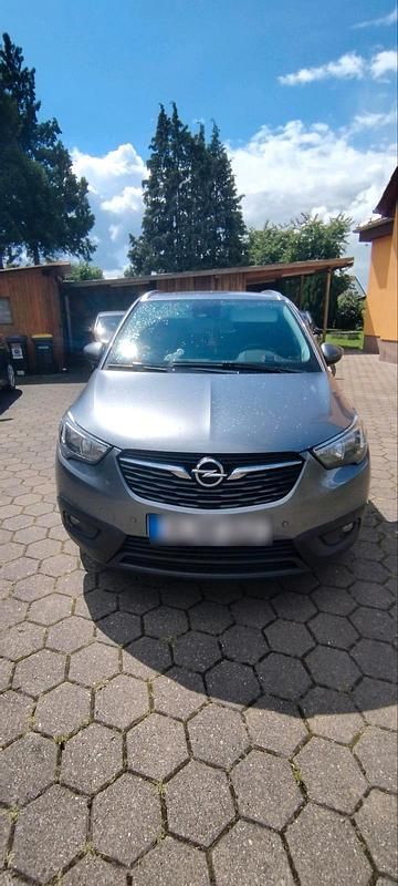 Grau Gebraucht 2018 Opel Crossland X SUV | 9.999 € (Fairer Preis) - Bild 1/4