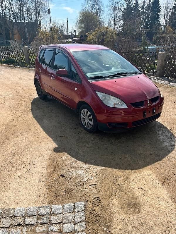 Gebraucht Mitsubishi Colt 95 PS (69 kW) 2008 Rot Kleinwagen