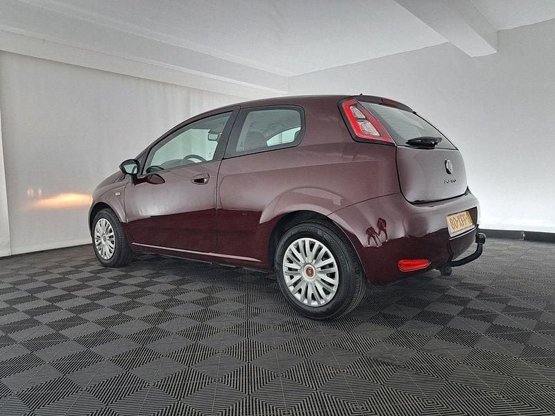 Gebraucht Fiat Punto Evo Easy 86 PS (63 kW) 2012 Rot Kleinwagen