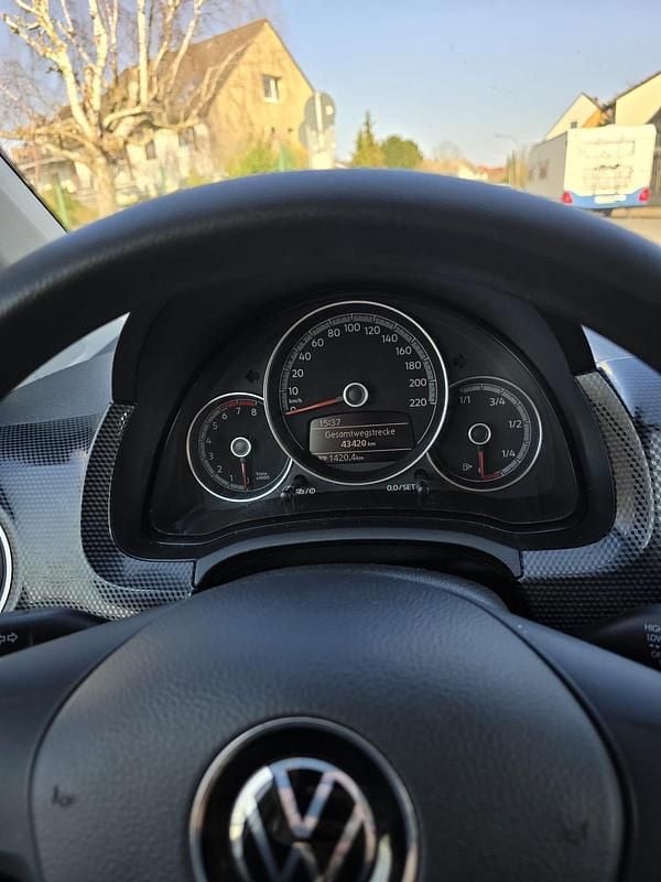 Gebraucht VW up! 65 PS (47 kW) 2021 Weiß Kleinwagen