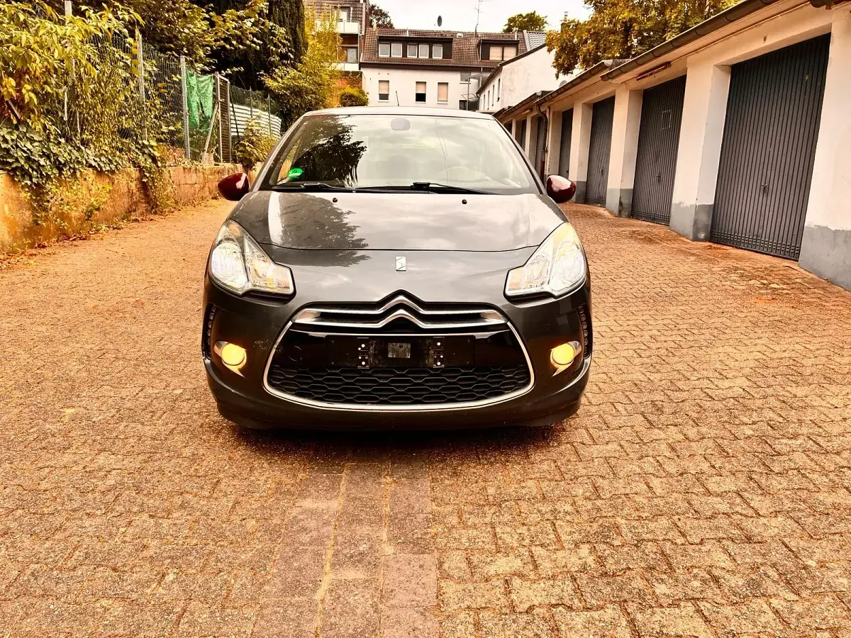 Gebraucht Citroën DS3 156 PS (114 kW) 2012 Grau Kleinwagen
