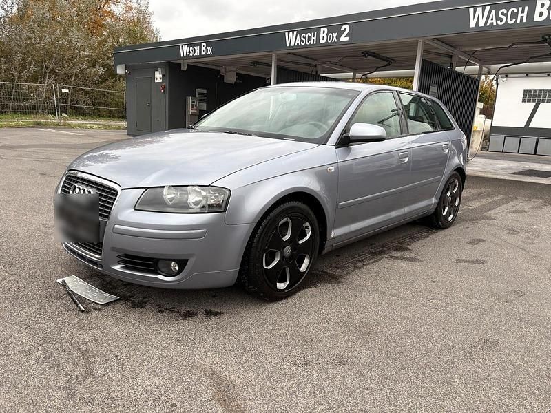 Grau Gebraucht 2006 Audi A3 Limousine | 1.750 € (Superpreis) - Bild 1/4