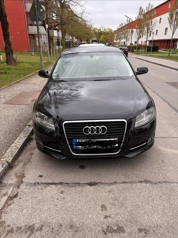 Second-hand Audi A3 Ambiente 105 CP (77 kW) 2011 Negru Hatchback