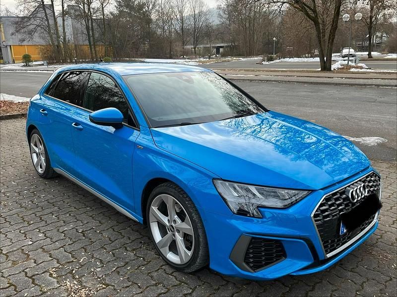 Gebraucht Audi A3 S-Line 190 PS (139 kW) 2022 Blau Limousine