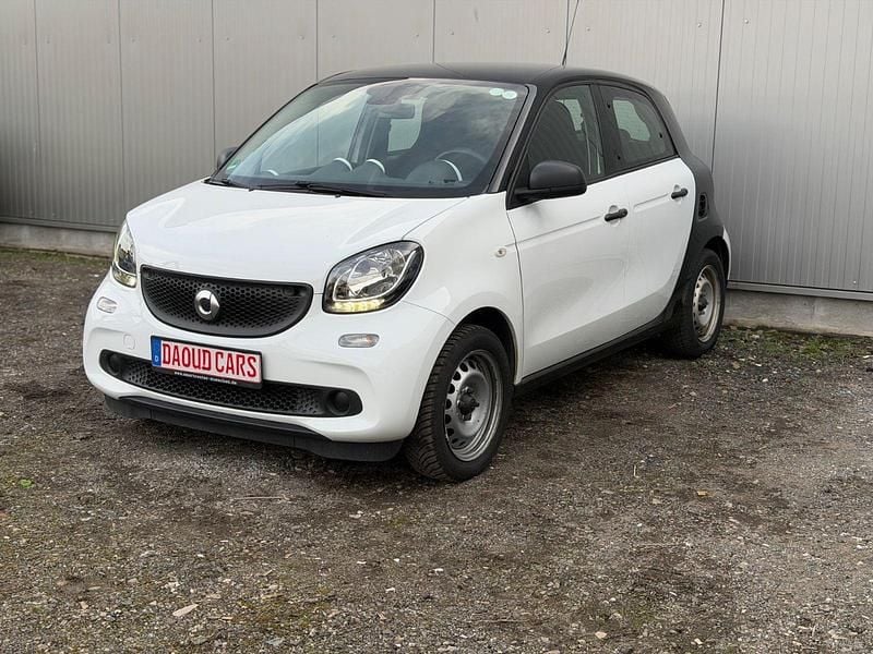 Usata Smart ForFour Basis 71 CV (52 kW) 2019 Nero Utilitaria