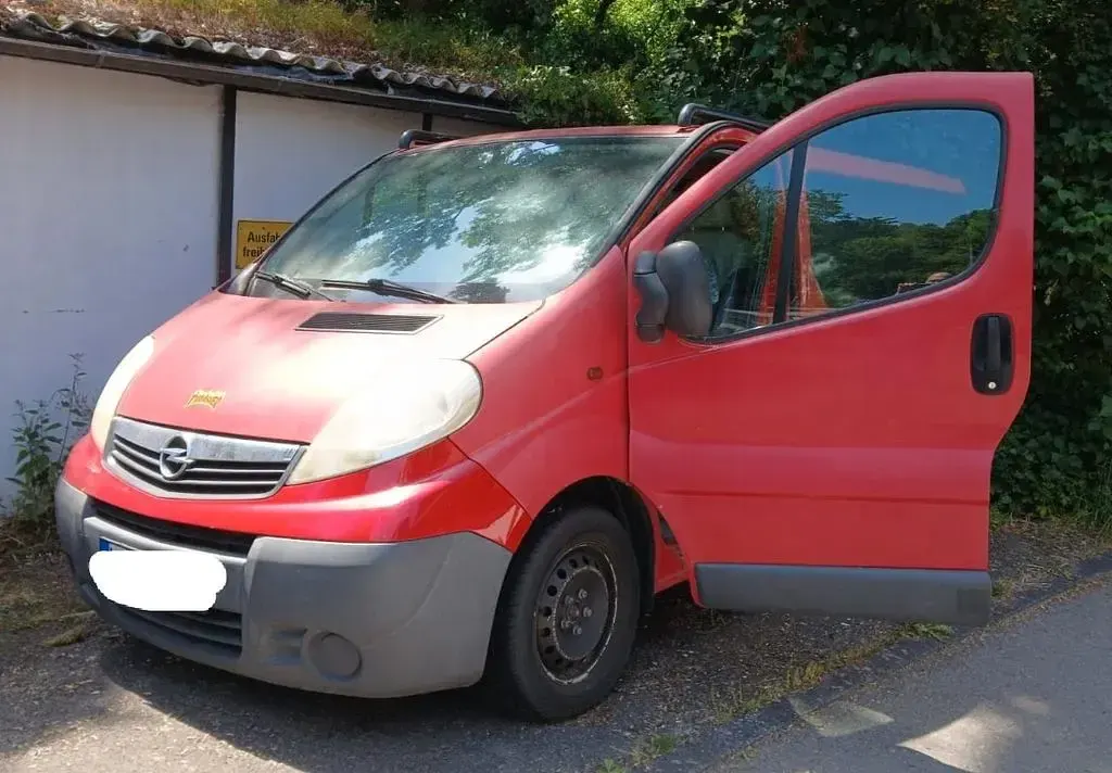 Gebraucht Opel Vivaro 145 PS (106 kW) 2008 Rot Van / Kleinbus