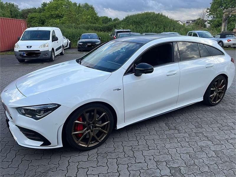 Weiß Gebraucht 2021 Mercedes CLA35 AMG AMG Kombi | 39.500 € (Fairer Preis) - Bild 1/4