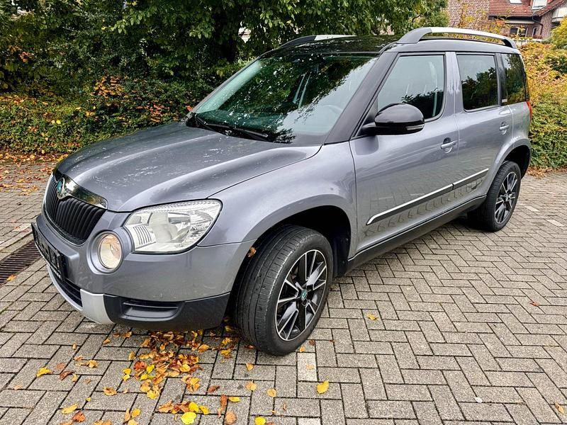 Silber Gebraucht 2013 Skoda Yeti Adventure SUV | 9.450 € (Fairer Preis) - Bild 1/4