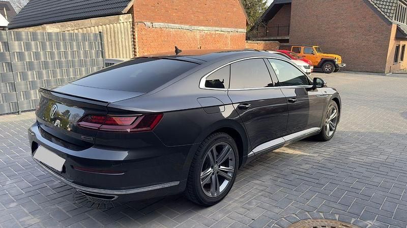 Gebraucht VW Arteon R-line 239 PS (175 kW) 2018 Schwarz Kleinwagen