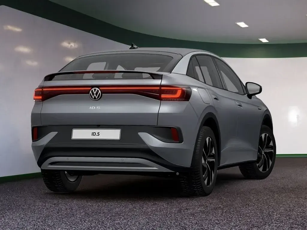 Gebraucht VW ID.5 Pro 127 kW (174 PS) 2023 Grau / mondstein grau SUV