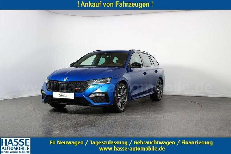 Raceblau metallic Gebraucht 2023 Skoda Octavia RS Kombi | 47.190 € - Bild 1/4