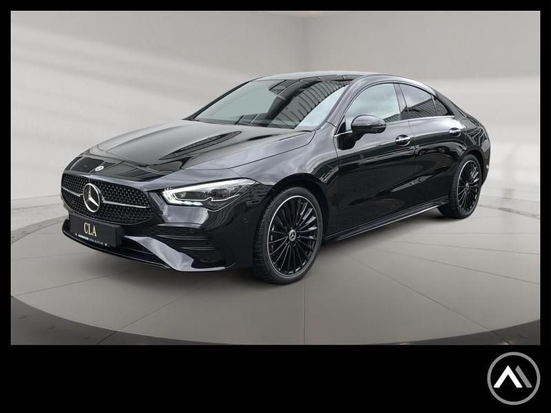 Schwarz metalliclack kosmossc Gebraucht 2025 Mercedes CLA220 AMG Limousine | 45.779 € (Teuer) - Bild 1/4