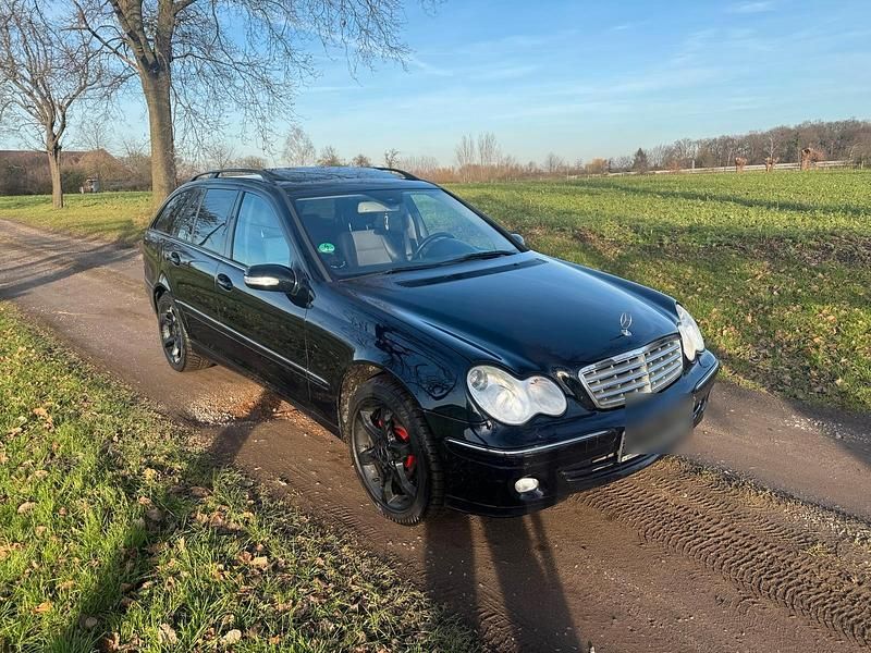 Blau Gebraucht 2006 Mercedes C180 Kombi | 1.450 € (Superpreis) - Bild 1/4