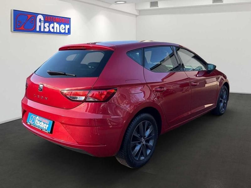 Gebraucht Seat Leon Style 131 PS (96 kW) 2019 Rot Limousine