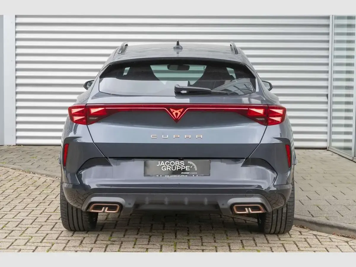 Neu Cupra Formentor VZ 272 PS (200 kW) 2026 Grau SUV