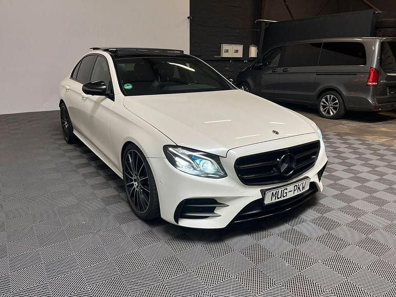 Gebraucht Mercedes E220 AMG 194 PS (142 kW) 2018 Weiß Limousine