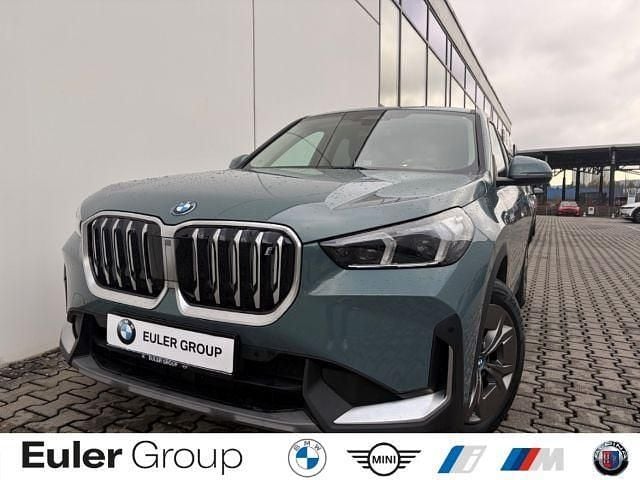 Gruen Gebraucht 2023 BMW iX1 Performance SUV | 36.899 € (Fairer Preis) - Bild 1/3