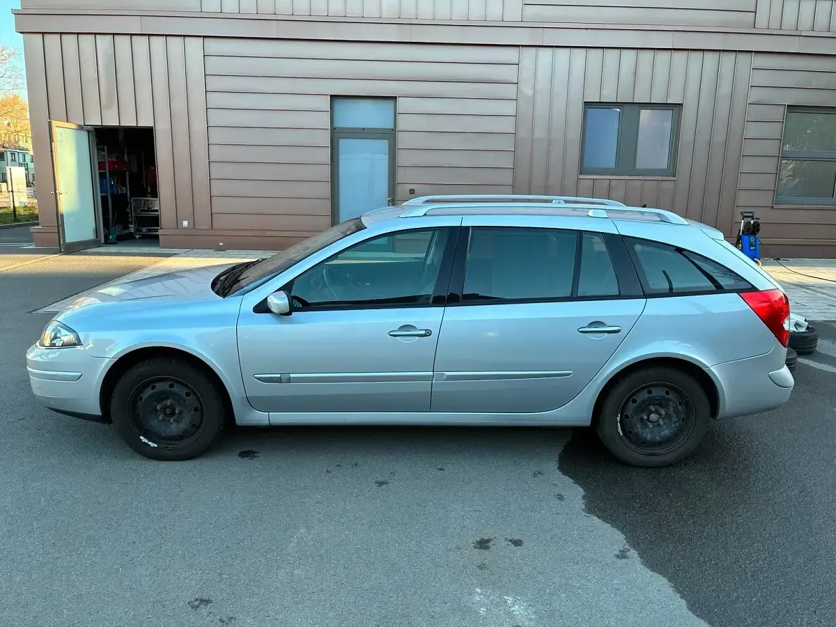 Gebraucht Renault Laguna II Exception 135 PS (99 kW) 2007 Silber Kombi