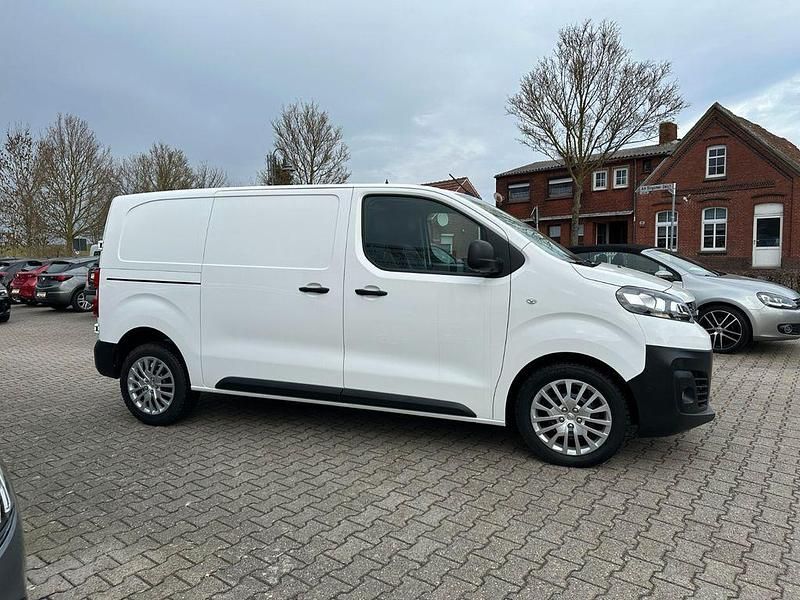 Gebraucht Opel Vivaro Edition 150 PS (110 kW) 2021 Weiß Van / Kleinbus