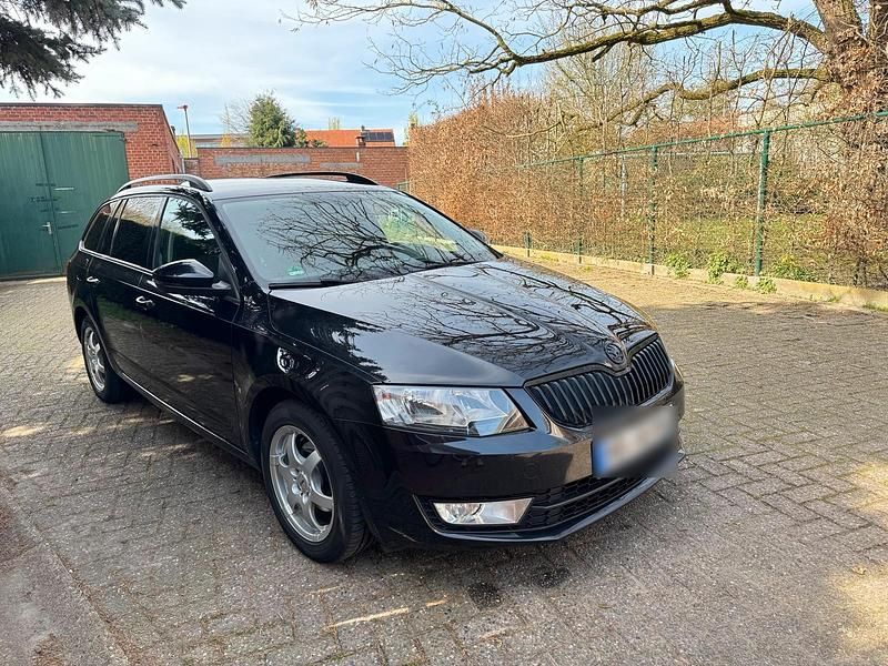 Gebraucht Skoda Octavia 105 PS (77 kW) 2014 Schwarz Kleinwagen