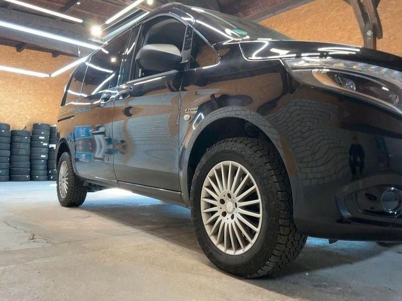 Gebraucht Mercedes Vito 190 PS (139 kW) 2016 Schwarz Van