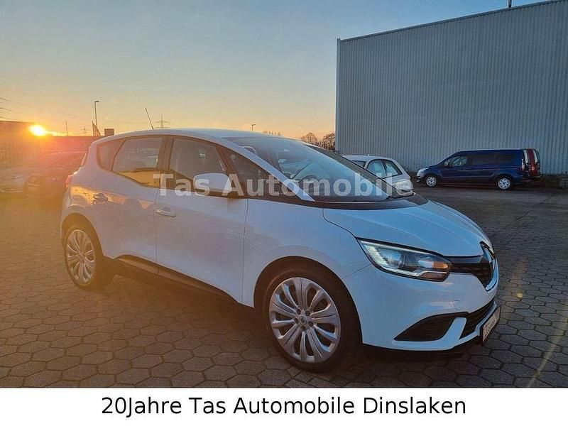 Gebraucht Renault Scénic IV 116 PS (85 kW) 2017 Gletscherweiss Van / Kleinbus