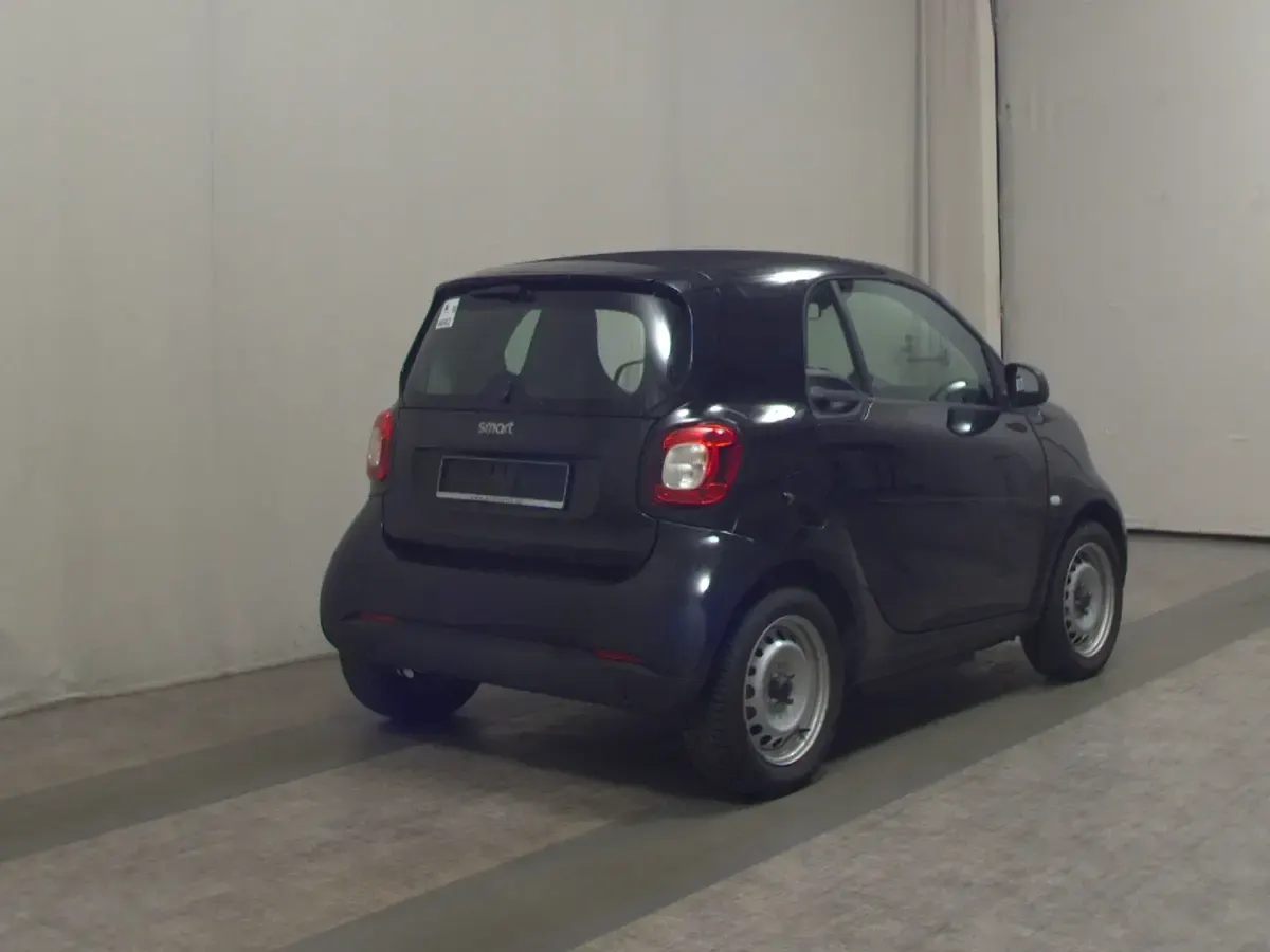 Gebraucht Smart ForTwo Electric Drive 60 kW (82 PS) 2022 Schwarz Kleinwagen