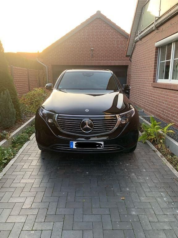 Schwarz Gebraucht 2022 Mercedes EQC400 SUV | 34.900 € (Guter Preis) - Bild 1/4