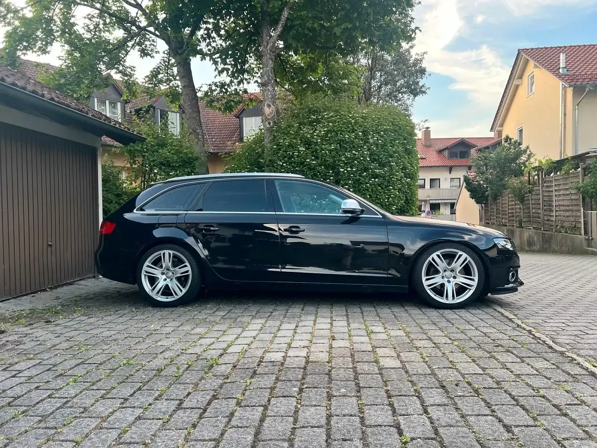 Używany Audi A4 143 KM (105 kW) 2009 Czarny Kombi