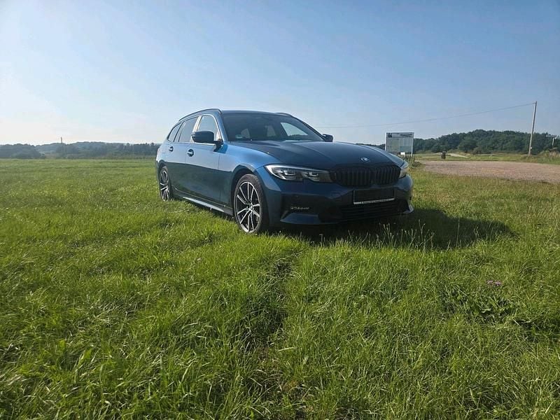 Gebraucht BMW 320 190 PS (139 kW) 2020 Blau Kombi
