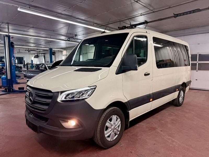 Beige Gebraucht 2019 Mercedes Sprinter Van | 17.850 € - Bild 1/4